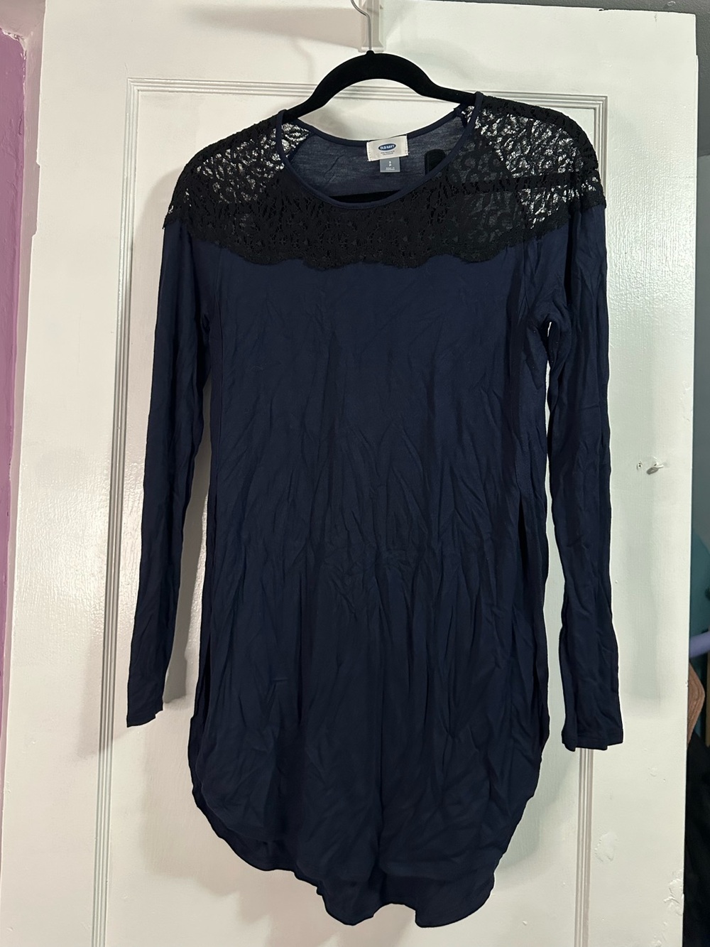 Old Navy oversized thin lace shoulder top